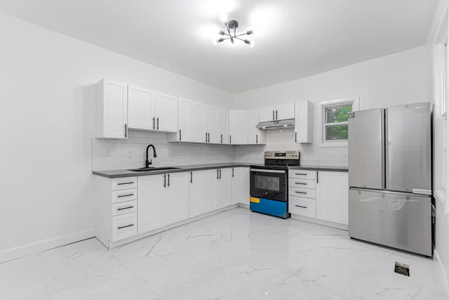 439 Ferguson Avenue North, Hamilton - photo 15