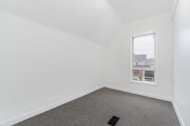 439 Ferguson Avenue North, Hamilton - photo 24