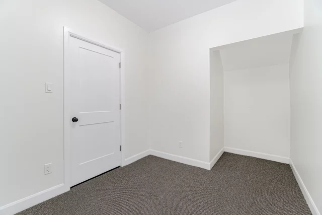 439 Ferguson Avenue North, Hamilton - photo 26