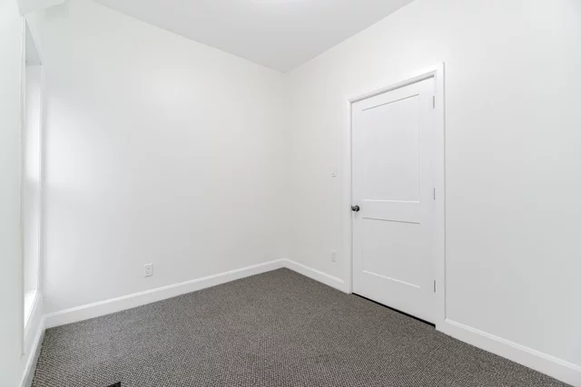 439 Ferguson Avenue North, Hamilton - photo 27
