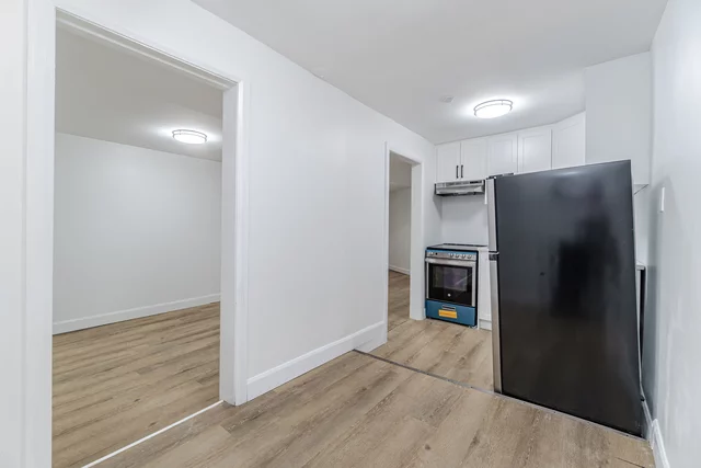 439 Ferguson Avenue North, Hamilton - photo 35
