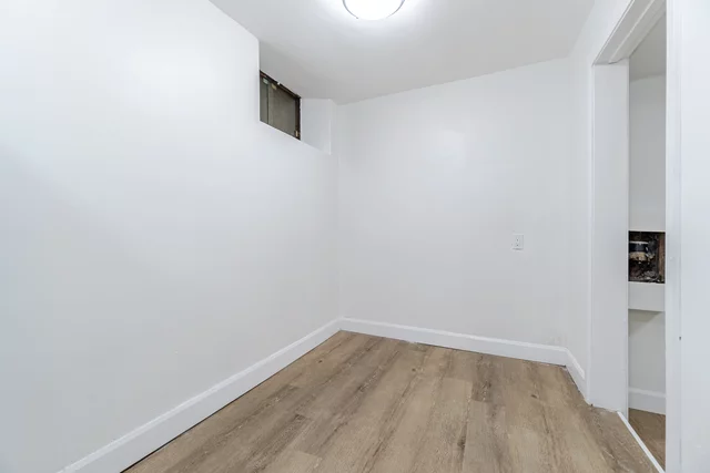 439 Ferguson Avenue North, Hamilton - photo 36