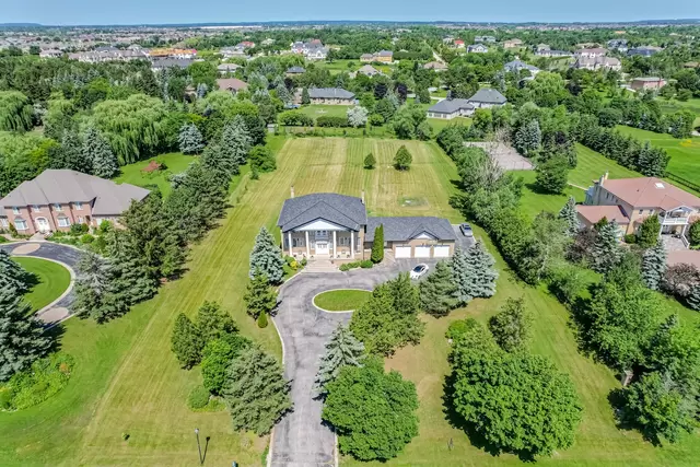 5 Estateview Circle, Brampton - photo 1