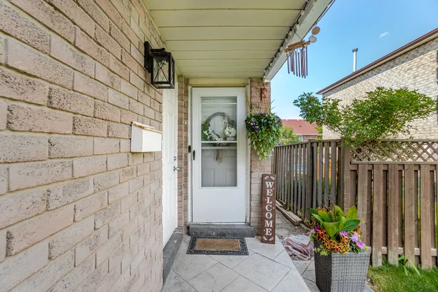 16 Sandmere Avenue, Brampton - photo 5