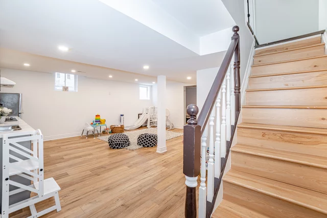 16 Sandmere Avenue, Brampton - photo 33