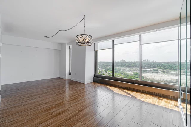 #1910-2045 Lake Shore Boulevard West, Etobicoke - photo 17