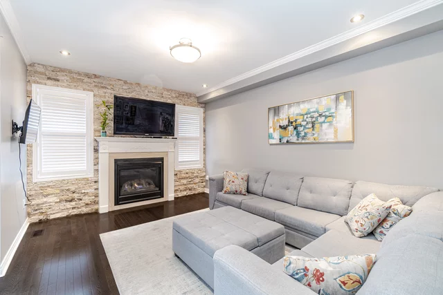 18 Isle Royal Terrace, Brampton - photo 18