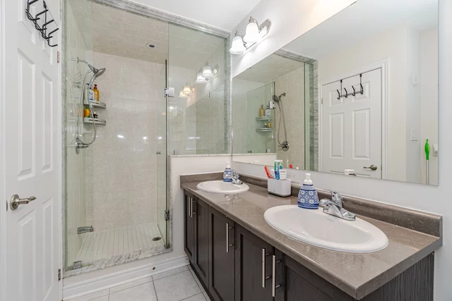 18 Isle Royal Terrace, Brampton - photo 29