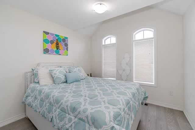 18 Isle Royal Terrace, Brampton - photo 32