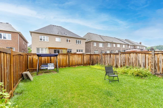 18 Isle Royal Terrace, Brampton - photo 52