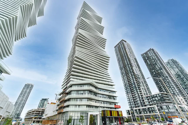#311-3900 Confederation Parkway, Mississauga - photo 1