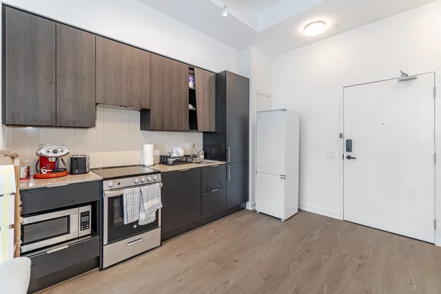 #311-3900 Confederation Parkway, Mississauga - photo 8