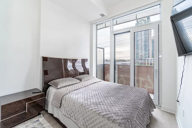 #311-3900 Confederation Parkway, Mississauga - photo 17