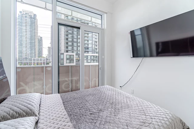 #311-3900 Confederation Parkway, Mississauga - photo 18