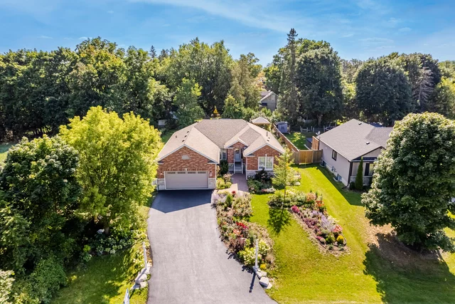 18 Spruce Street, Hillsburgh - photo 6