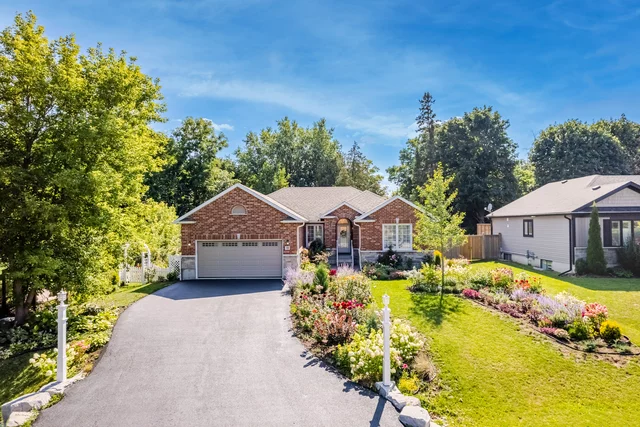 18 Spruce Street, Hillsburgh - photo 9