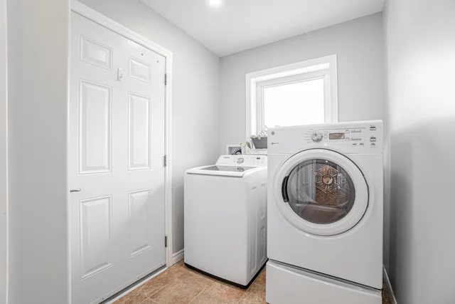 18 Spruce Street, Hillsburgh - photo 34