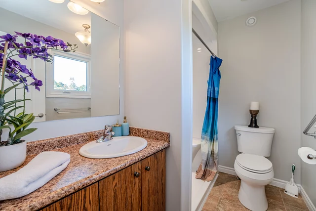 18 Spruce Street, Hillsburgh - photo 40