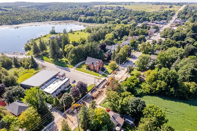 18 Spruce Street, Hillsburgh - photo 80