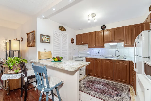 #105-1300 Mississauga Valley Boulevard, Mississauga - photo 10