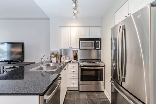 #173-28 Stadium Road, Toronto - photo 9