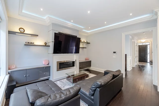 35 Burnelm Drive, Etobicoke - photo 23