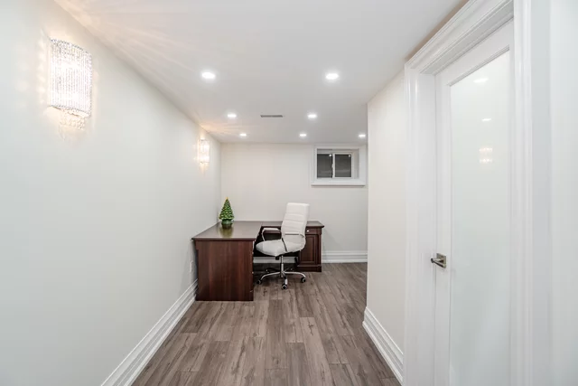35 Burnelm Drive, Etobicoke - photo 50