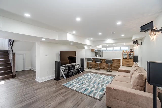 35 Burnelm Drive, Etobicoke - photo 51