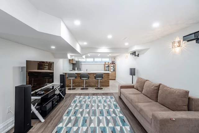 35 Burnelm Drive, Etobicoke - photo 52