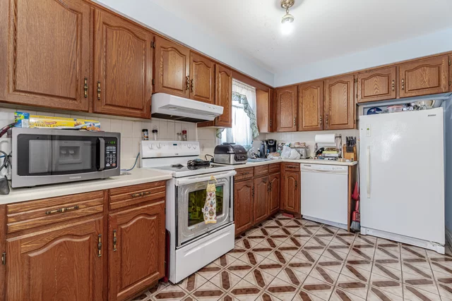 87 Woodward Avenue, Brampton - photo 9
