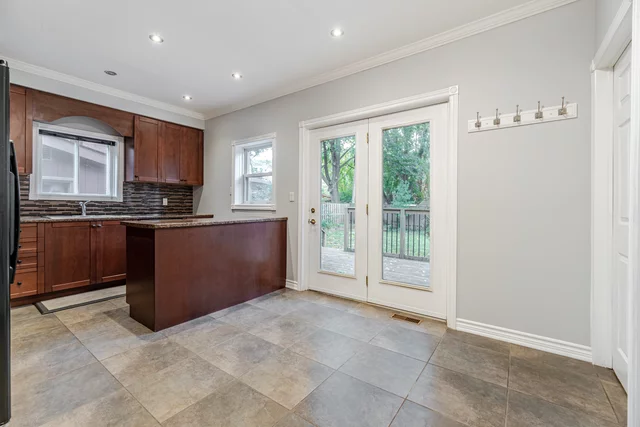 267 Aberdeen Avenue, Hamilton - photo 17