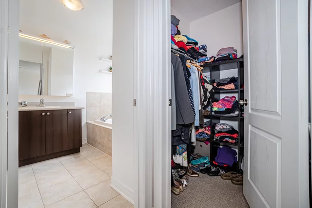 15 Amberwing Landing, Bradford - photo 40