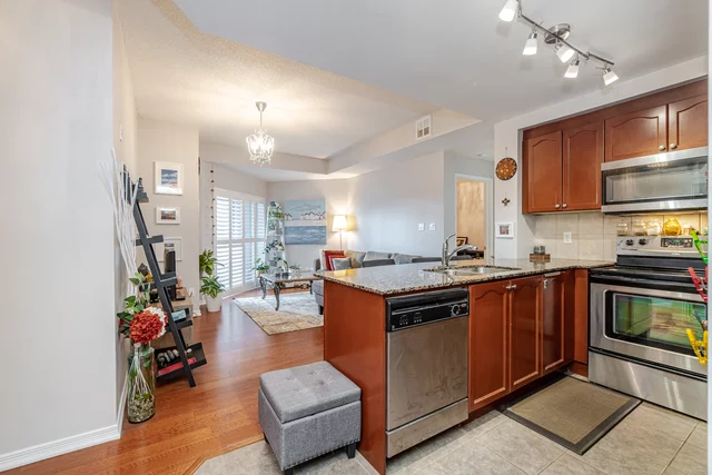 #204-8 Maison Parc Court, Thornhill - photo 7