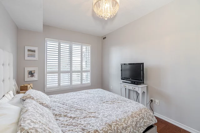 #204-8 Maison Parc Court, Thornhill - photo 21