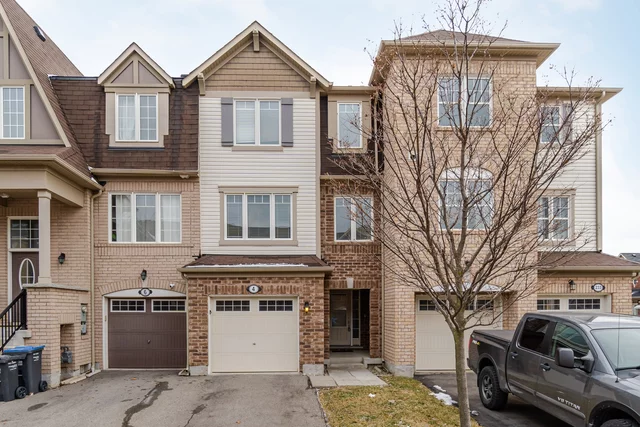 4 Colonel Frank Ching Cresent, Brampton - photo 1