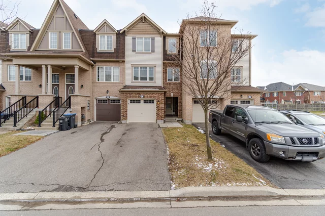 4 Colonel Frank Ching Cresent, Brampton - photo 2