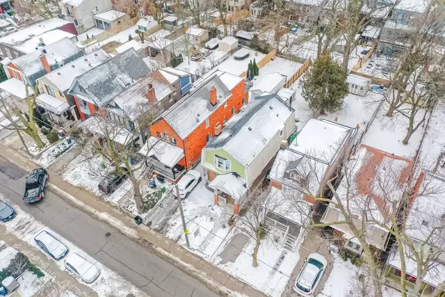 52 Hendrick Avenue, Toronto - photo 4