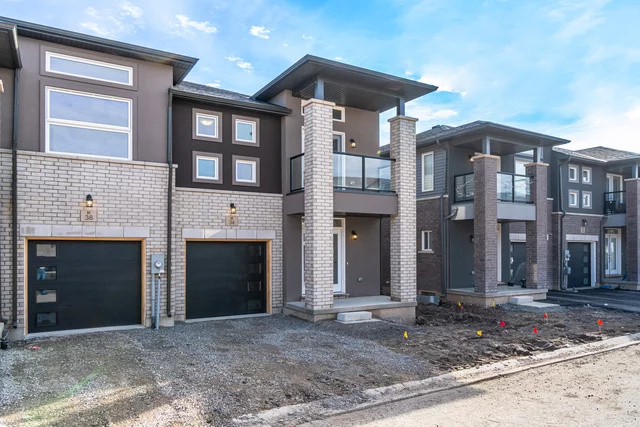34 Renfrew Trail, Welland - photo 2