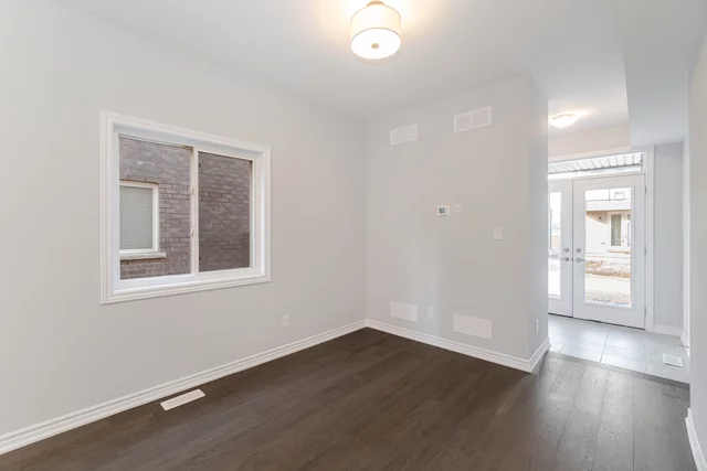 34 Renfrew Trail, Welland - photo 8