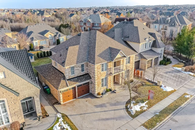 35 Louvre Circle, Brampton - photo 8