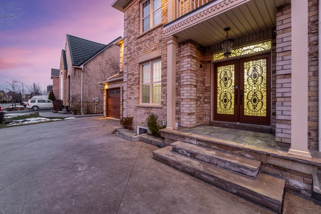 35 Louvre Circle, Brampton - photo 17