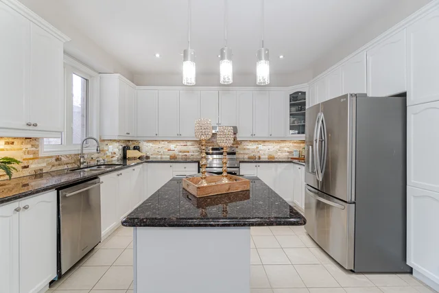 35 Louvre Circle, Brampton - photo 32