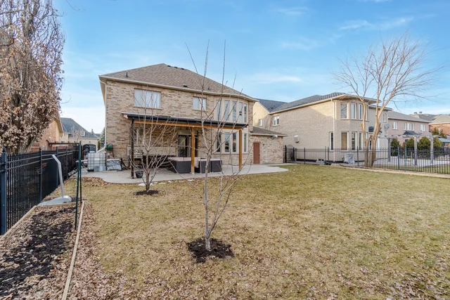 35 Louvre Circle, Brampton - photo 101