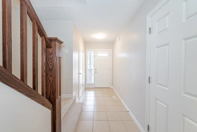 19 Summerfield Drive, Guelph - photo 5
