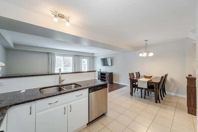 19 Summerfield Drive, Guelph - photo 11