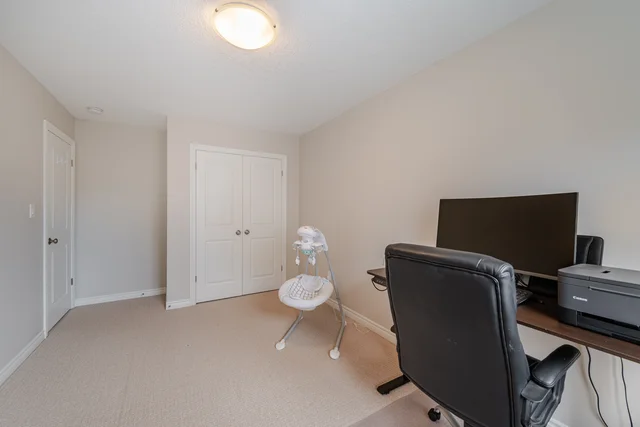 19 Summerfield Drive, Guelph - photo 27