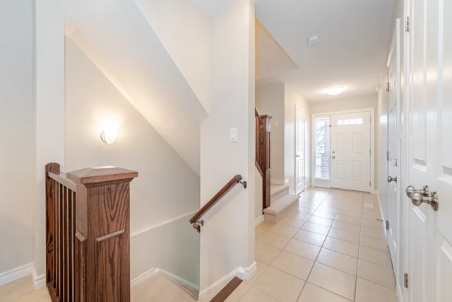 19 Summerfield Drive, Guelph - photo 32