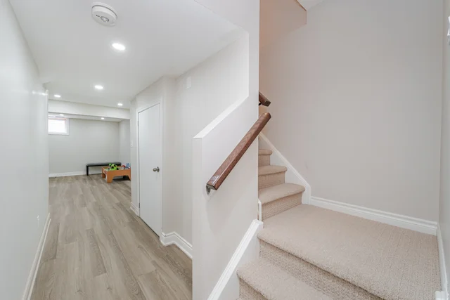 19 Summerfield Drive, Guelph - photo 33