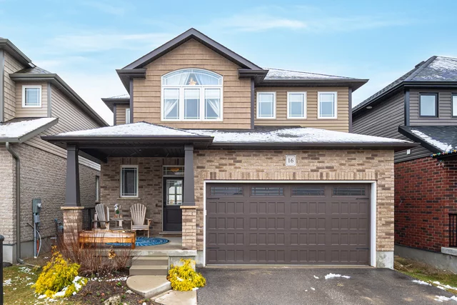 16 Sparrow Crescent, Grand Valley - photo 1