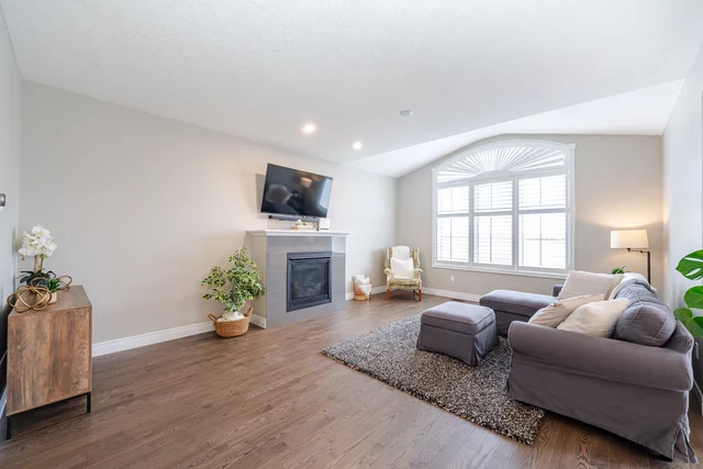 16 Sparrow Crescent, Grand Valley - photo 9